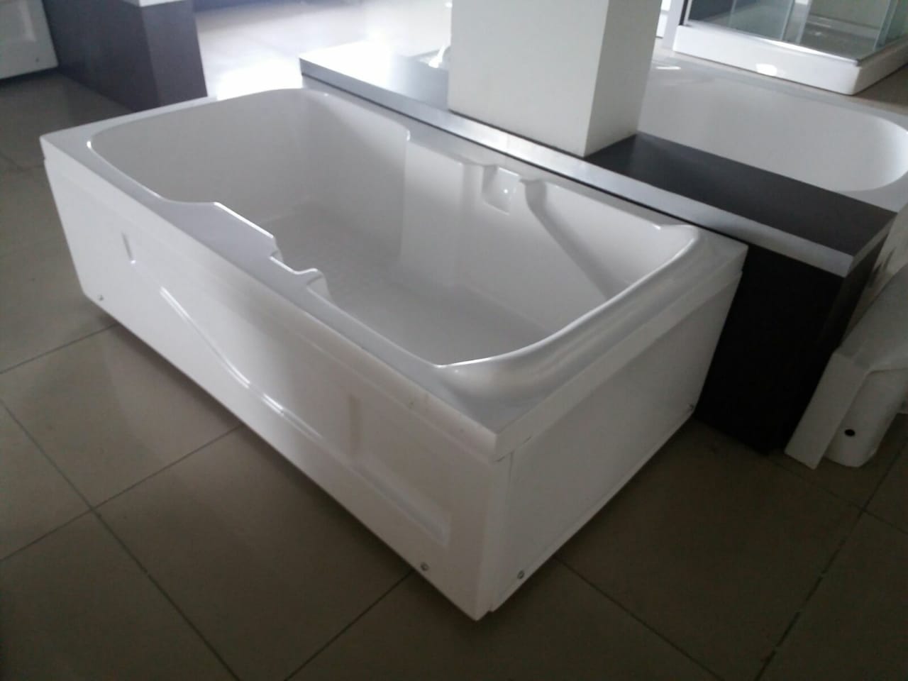 SIZE 5.6 X 3 FT