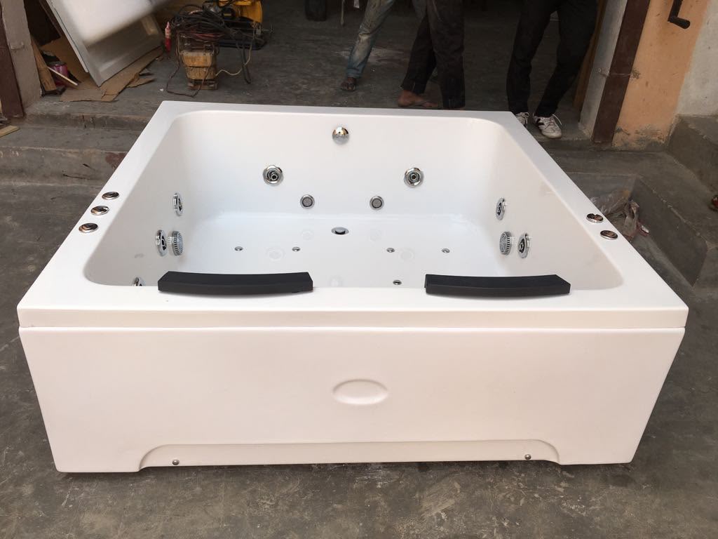 SIZE 6 X 6 FT