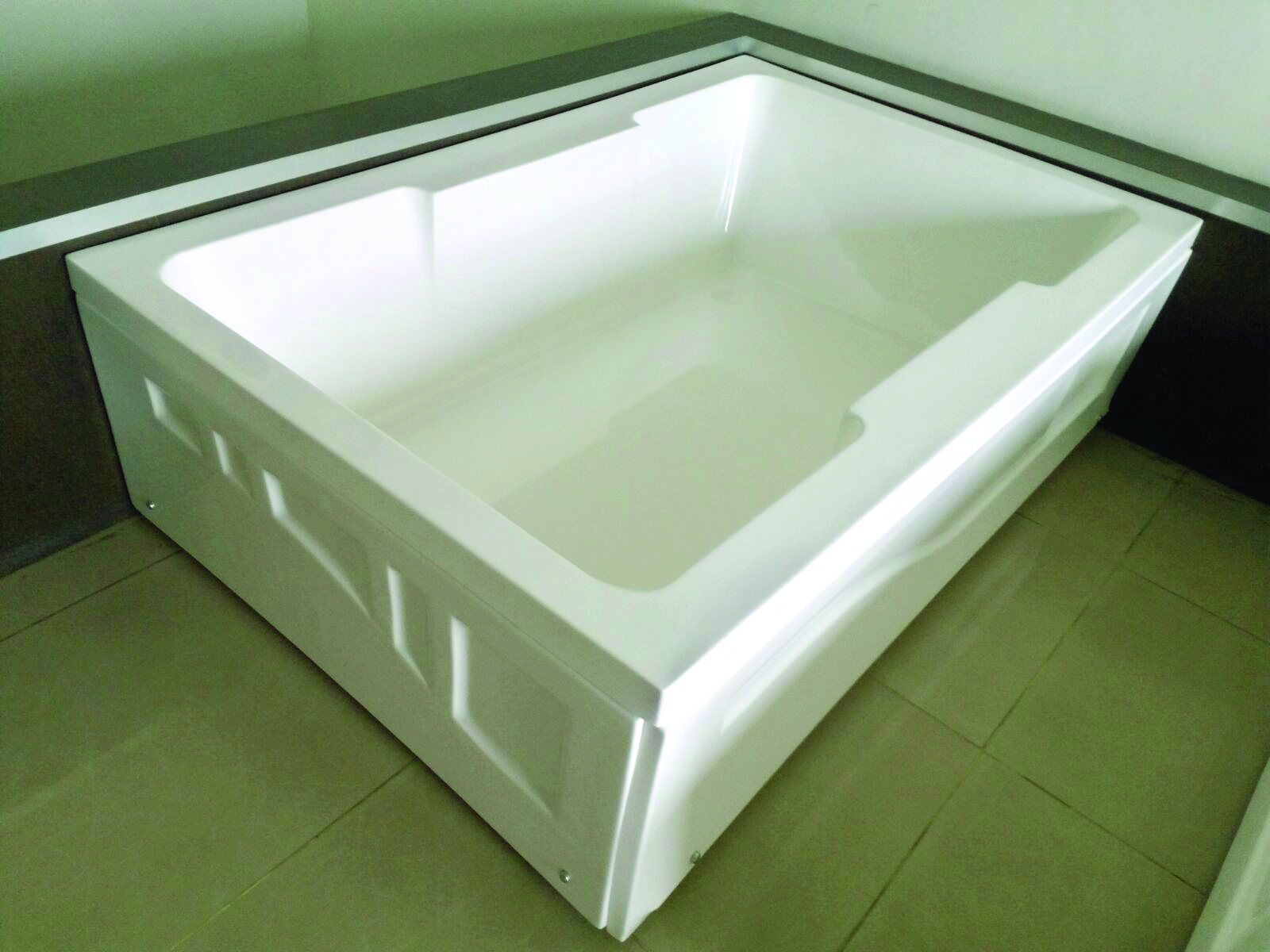 SIZE 6 X 4.6 FT